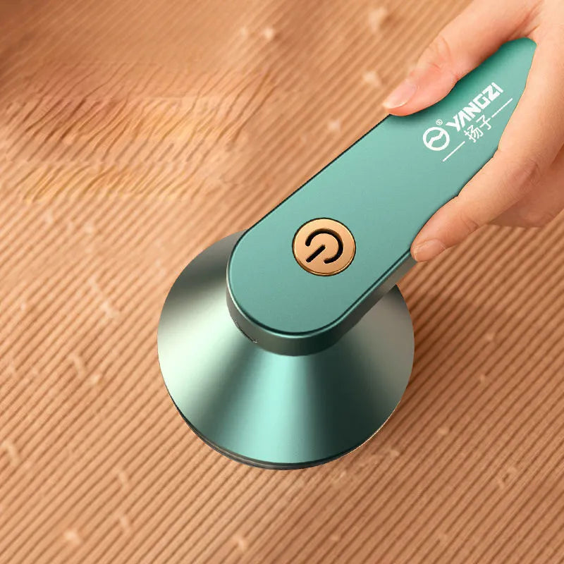 Electric fabric shaver 